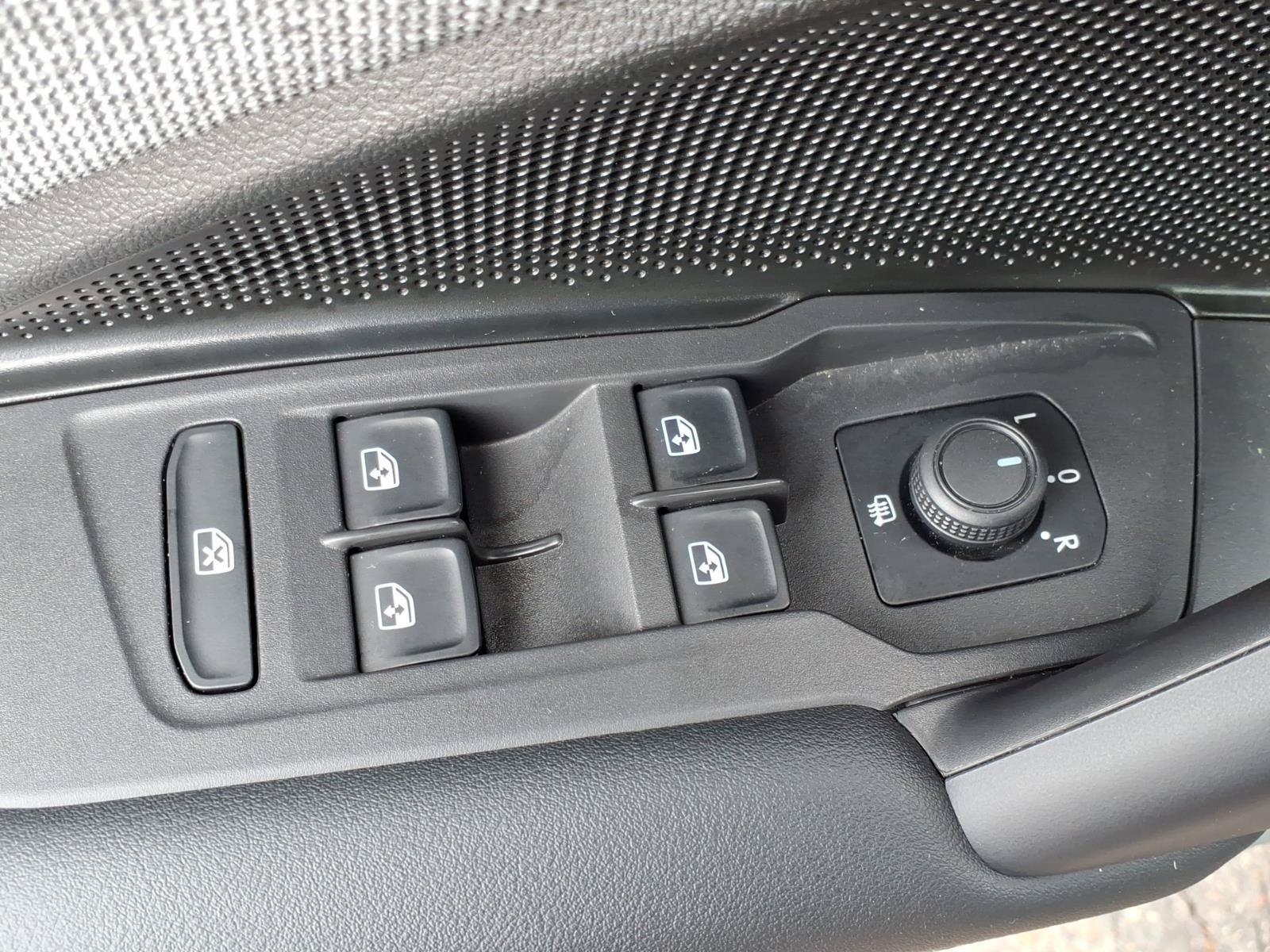 Certified 2025 Volkswagen Tiguan S AWD/4WD image 19