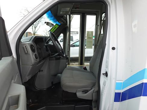 Used 2017 Ford E-350 and Econoline 350 Super Duty w/ Shuttle Bus Prep Package image 9