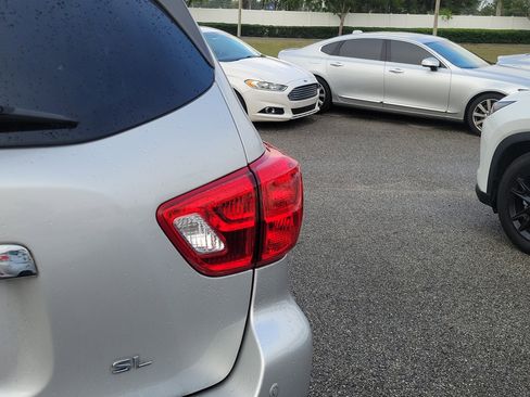 Used 2017 Nissan Pathfinder SL w/ Trailer Tow Package FWD image 17