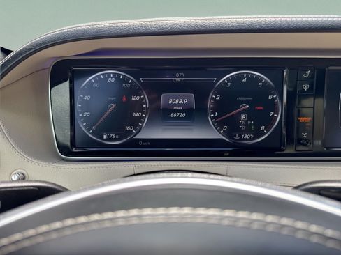 Used 2017 Mercedes-Benz S 550 Sedan image 15