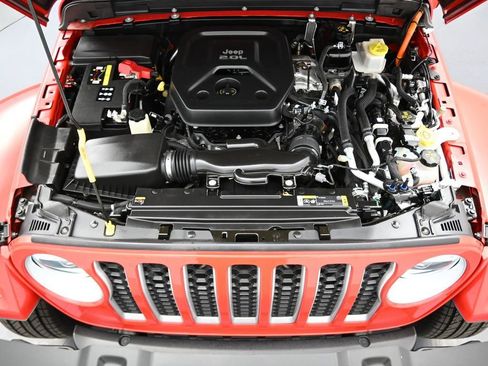 Used 2021 Jeep Wrangler Unlimited Sahara w/ Cold Weather Group image 13