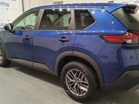 Used 2023 Nissan Rogue S image 5