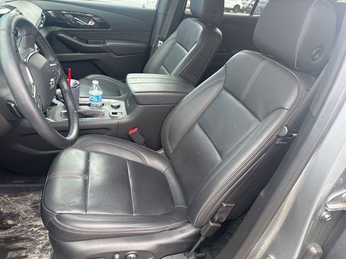 Used 2023 Chevrolet Traverse RS w/ LPO, Floor Liner Package image 10