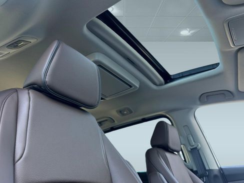 New 2026 Honda Odyssey Touring image 14