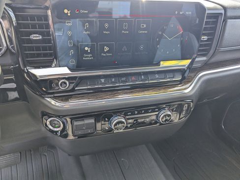 Used 2024 GMC Sierra 2500 SLE w/ SLE Value Package; AWD/4WD image 11