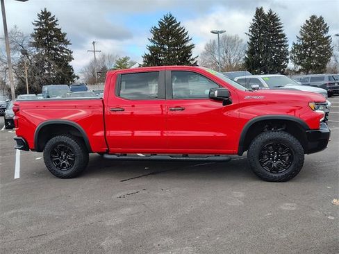 Used 2022 Chevrolet Silverado 1500 ZR2 w/ Technology Package image 7
