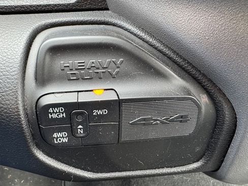 Used 2024 RAM 3500 Big Horn image 36