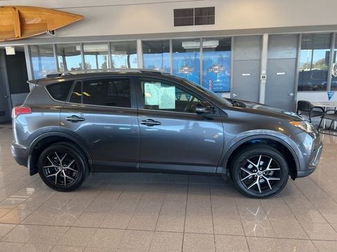 Used 2018 Toyota RAV4 SE w/ Power Extra Value Package image 3