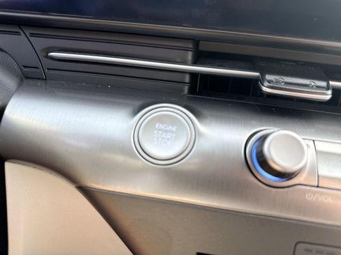 Used 2024 Hyundai Kona SEL image 18