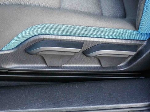 Used 2018 BMW i3 image 16