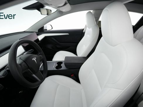 Used 2023 Tesla Model 3 Performance image 7