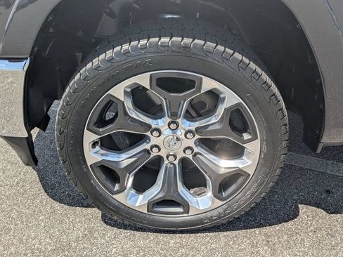 Used 2019 RAM 1500 Limited RWD image 28