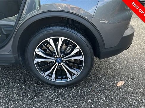 Certified 2021 Ford Escape SE w/ SE Sport Appearance Package image 19