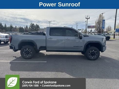 Used 2024 GMC Sierra 2500 AT4X image 5