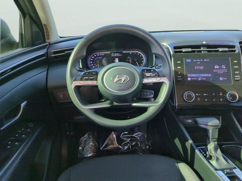Used 2023 Hyundai Tucson SE FWD image 12