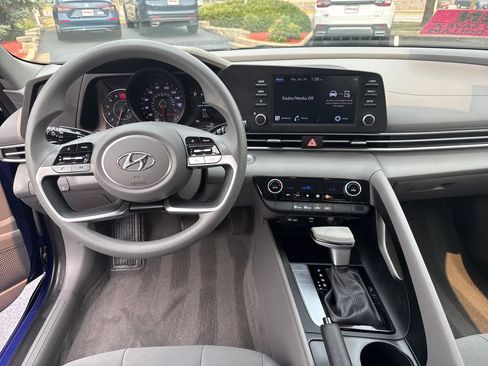 Certified 2023 Hyundai Elantra SEL FWD image 21