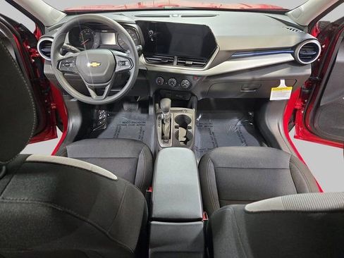 New 2026 Chevrolet Trax LS w/ LS Convenience Package FWD image 9