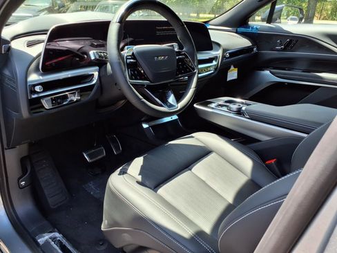 New 2026 Cadillac Lyriq V image 14