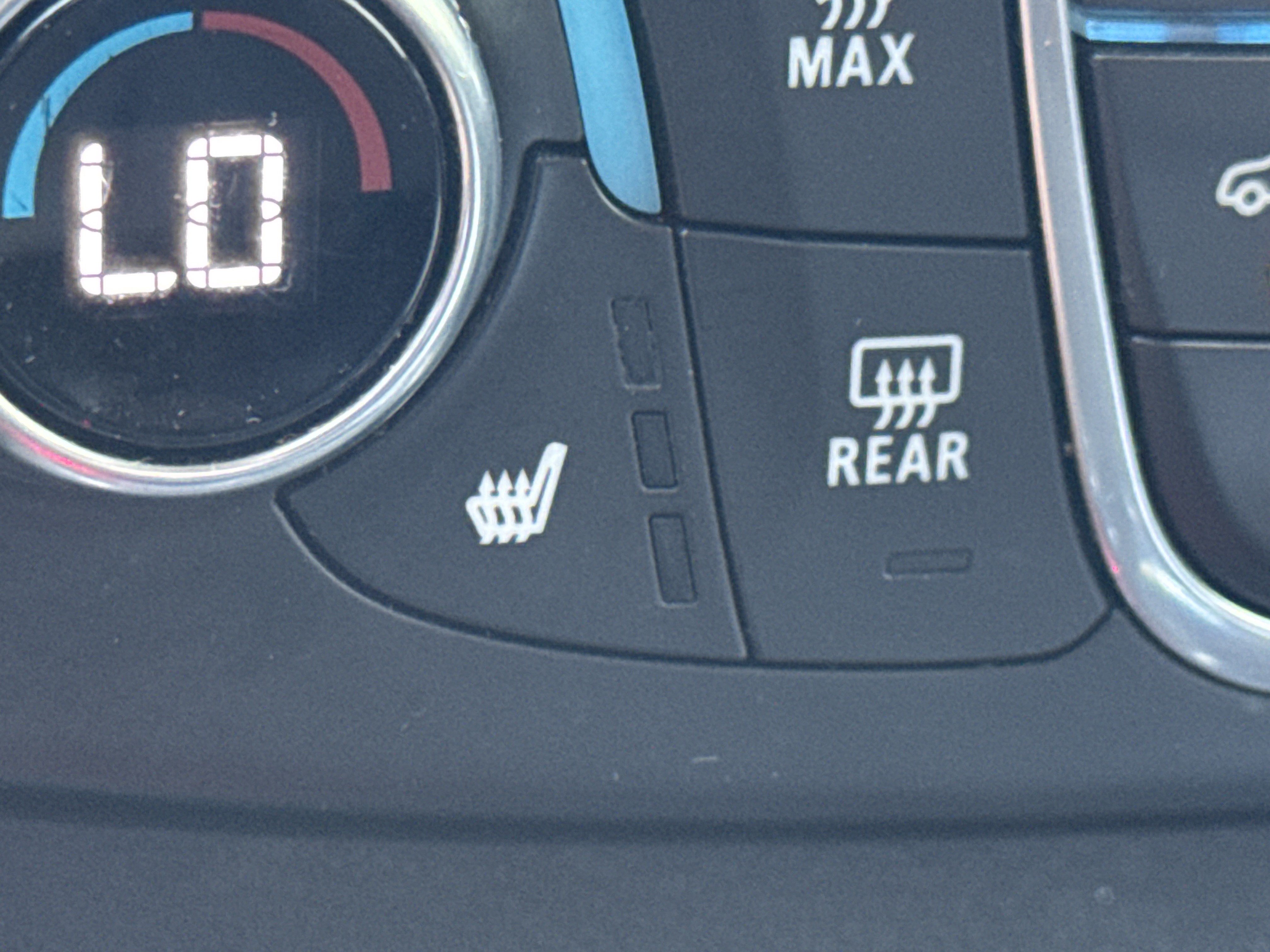 Used 2019 Chevrolet Traverse LT FWD image 14