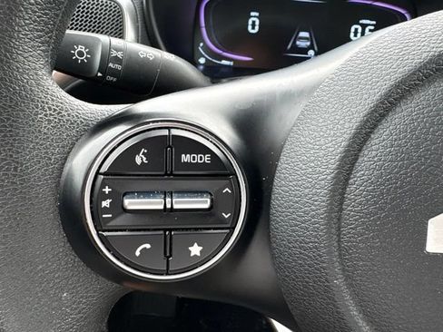 Certified 2025 Kia Soul LX FWD image 19