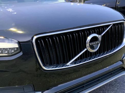 Used 2017 Volvo XC90 T5 Momentum w/ Vision Package image 30