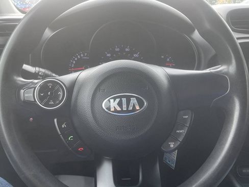 Used 2016 Kia Soul FWD image 13