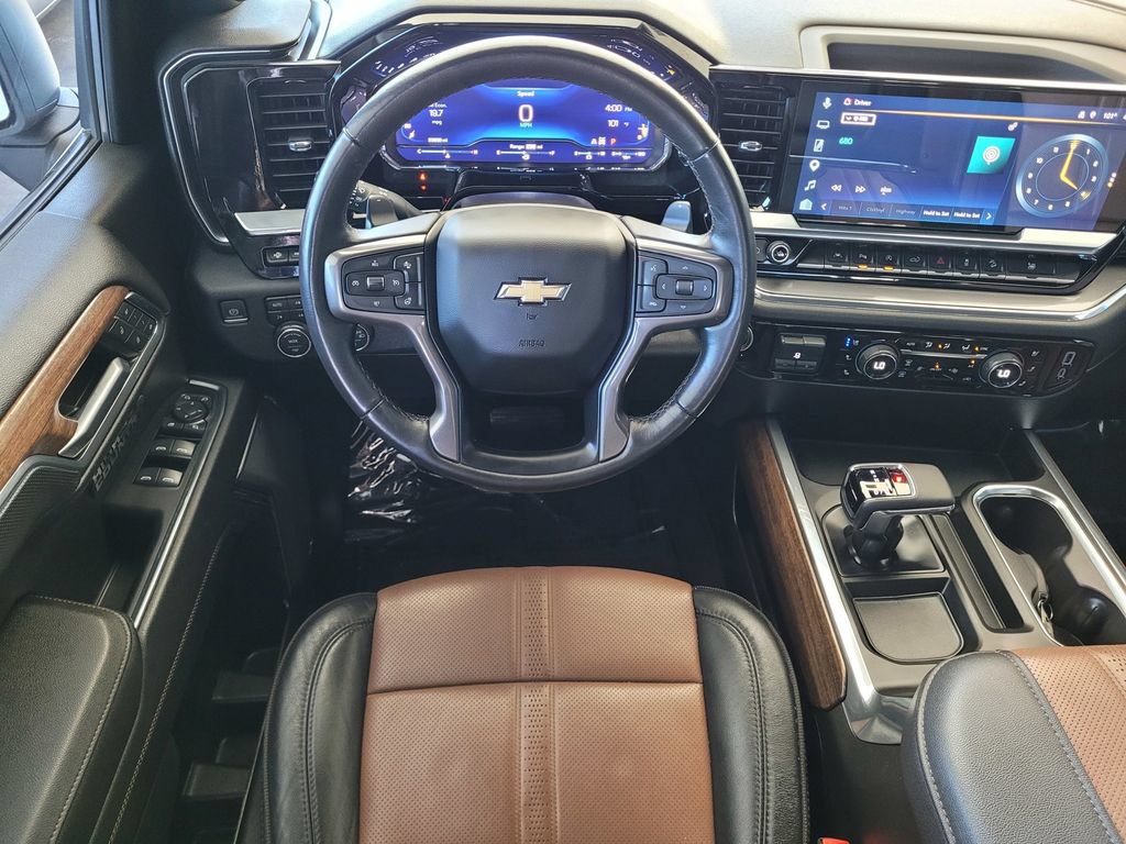 Used 2023 Chevrolet Silverado 1500 High Country w/ Technology Package AWD/4WD image 9
