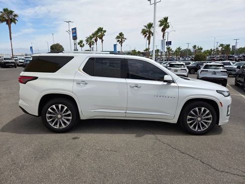 Certified 2022 Chevrolet Traverse Premier w/ LPO, Cargo Package FWD image 7