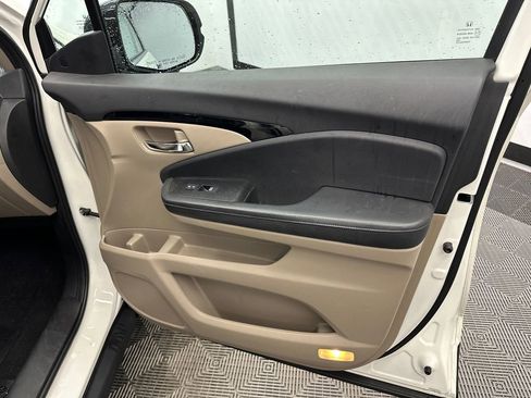 Used 2019 Honda Ridgeline RTL-E image 16