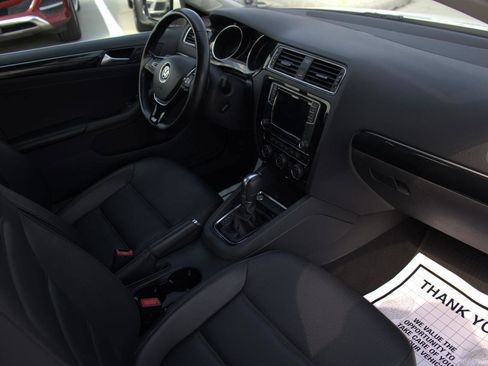 Used 2017 Volkswagen Jetta SEL image 15
