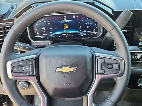 Used 2023 Chevrolet Silverado 1500 LT AWD/4WD image 19