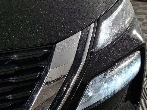 Used 2023 Nissan Rogue SV AWD/4WD image 12