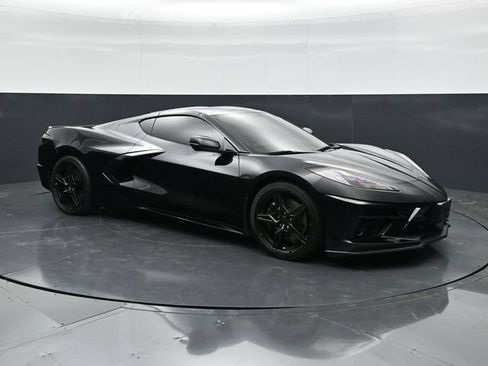 Used 2023 Chevrolet Corvette Stingray Coupe w/ Z51 Performance Package RWD image 3