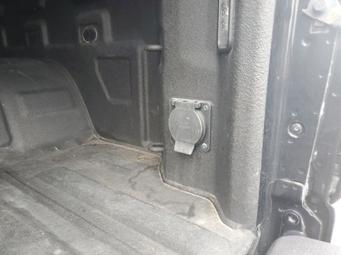 Used 2020 GMC Sierra 1500 AT4 w/ AT4 Premium Package image 13