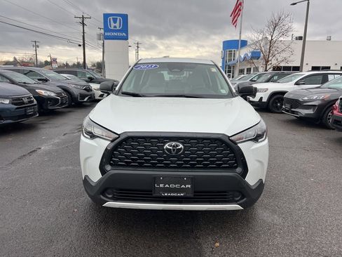 Used 2023 Toyota Corolla Cross L image 8