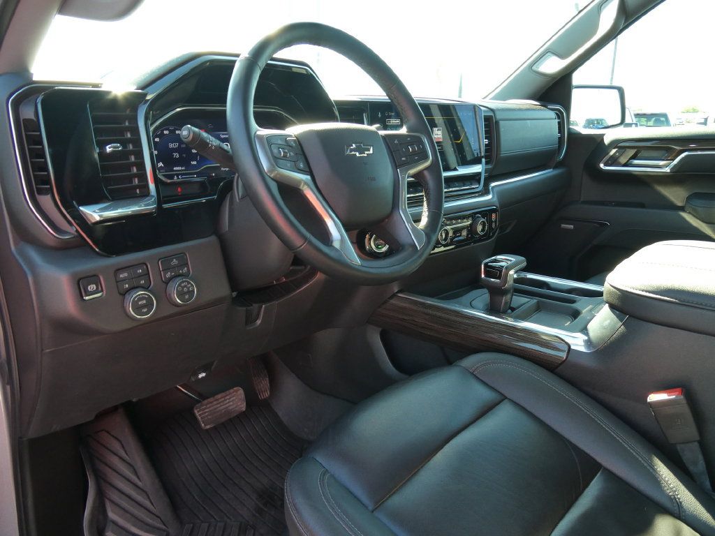 Certified 2025 Chevrolet Silverado 1500 LT Trail Boss w/ Convenience Package II AWD/4WD image 24