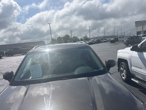 Used 2022 Kia Telluride S FWD image 6