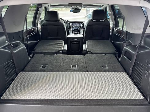 Used 2016 Cadillac Escalade Premium AWD/4WD image 6