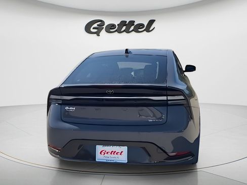 New 2026 Toyota Prius Plug-In Hybrid FWD image 7