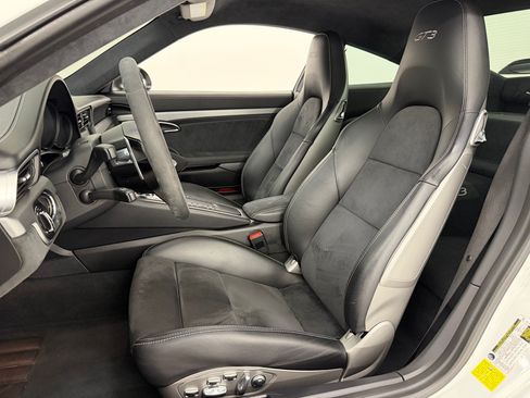 Certified 2018 Porsche 911 GT3 RWD image 5