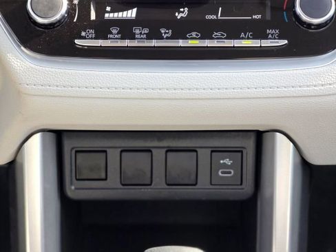 Used 2023 Toyota Corolla Cross L AWD/4WD image 20