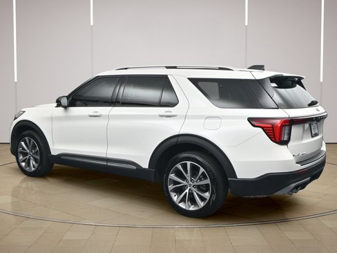 Used 2025 Ford Explorer Platinum w/ Ultimate Package AWD/4WD image 5