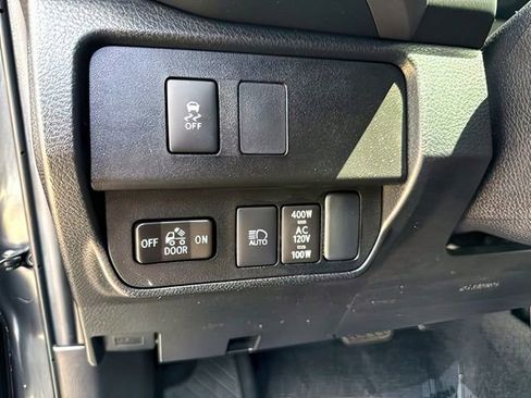 Used 2023 Toyota Tacoma TRD Off-Road AWD/4WD image 21