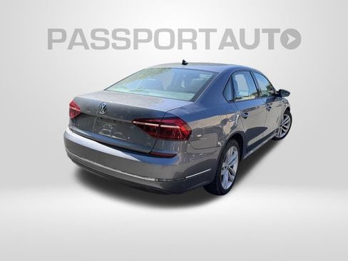 Used 2019 Volkswagen Passat 2.0T Wolfsburg FWD image 2