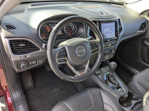 Used 2019 Jeep Cherokee Limited image 10