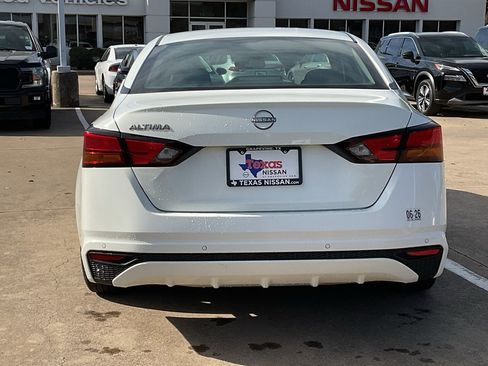 Used 2023 Nissan Altima 2.5 S image 6