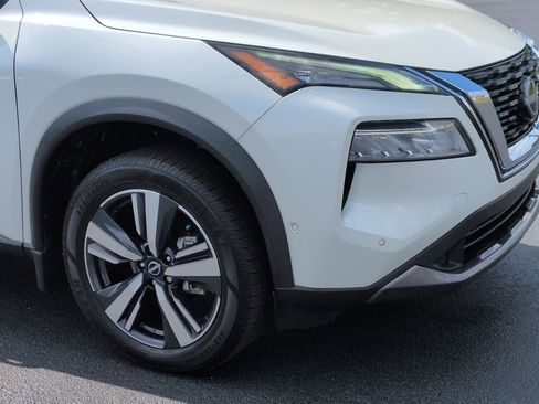 Used 2023 Nissan Rogue SL w/ SL Premium Package FWD image 9