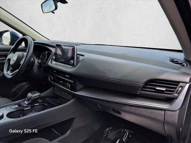 Used 2024 Nissan Rogue SV AWD/4WD image 20