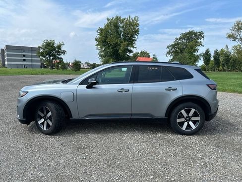 Used 2025 Honda Prologue Touring image 9