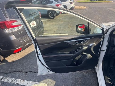 Certified 2023 Subaru Crosstrek 2.5i Limited w/ Moonroof Package image 19